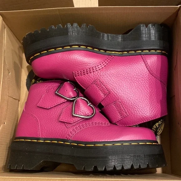 Martens Shoes Bnib Doc Marten Devon Heart Platform Boots